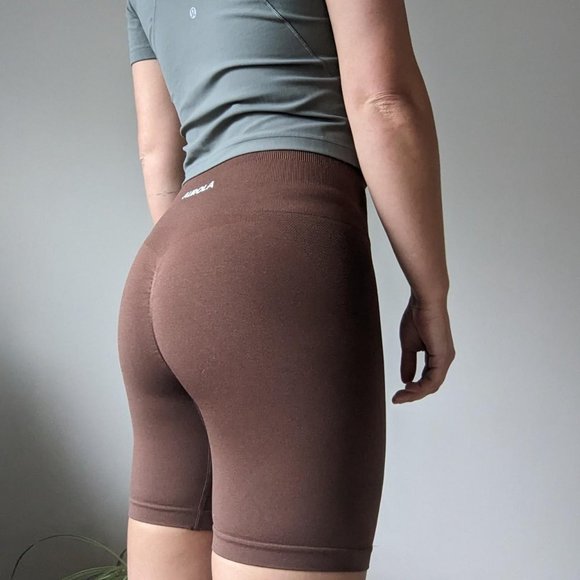 ✨Aurola Biker Shorts✨ - Picture 2 of 3